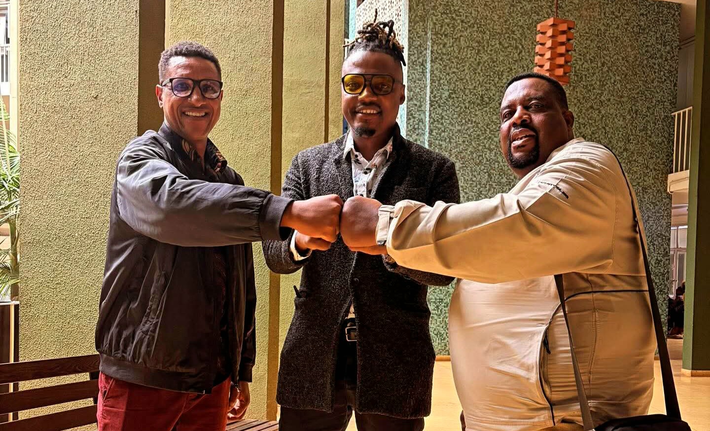 First Farai Batani withdraws case against fellow musician Gift Case Amuli. Dereck Mpofu a fellow Zimura board member confirmed the development. Promoter Chipaz acted as the mediator.